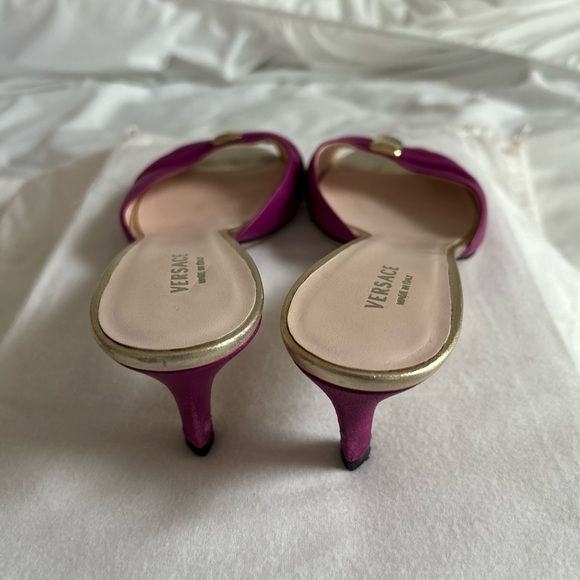 PRADA SANDLES - Picture 2 of 2